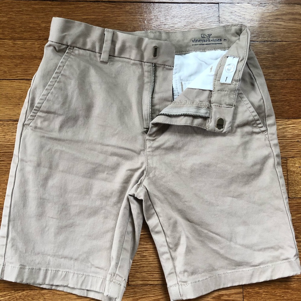 Vineyard Vines Boy Size 7 Shorts